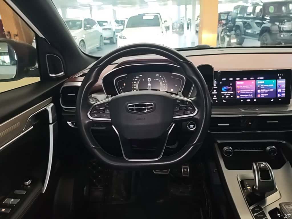 Geely Coolray, 2021 11