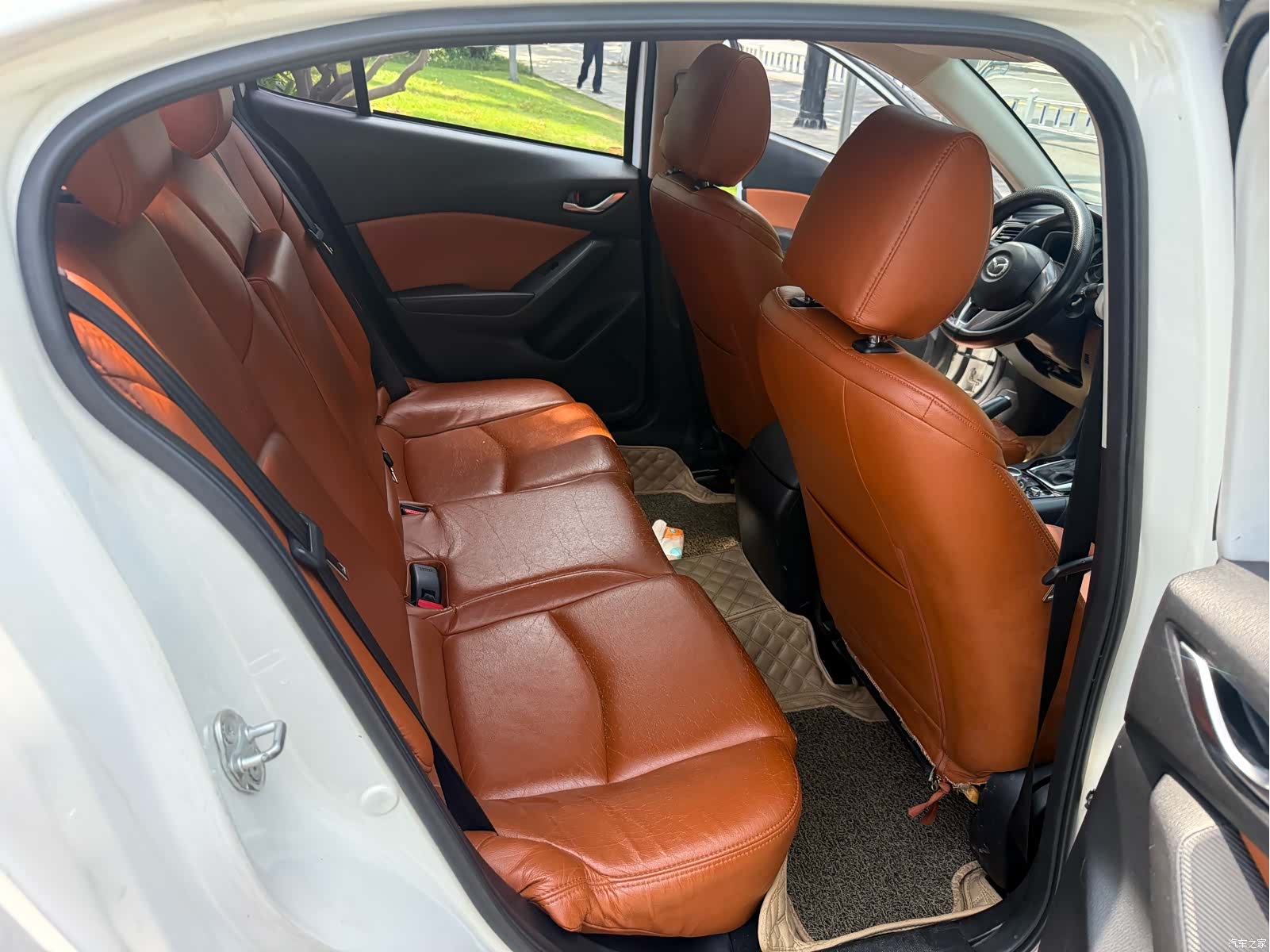 Mazda Mazda3, 2014 11