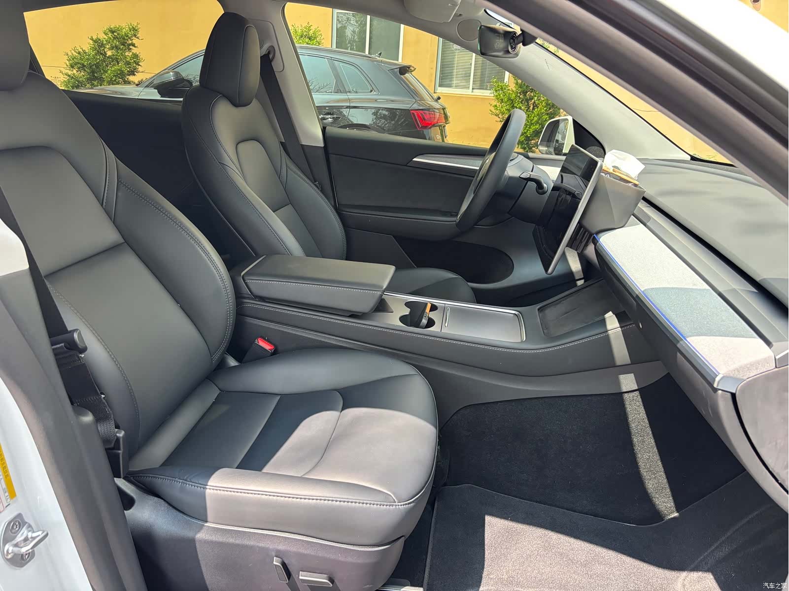 Tesla Model Y, 2024 9