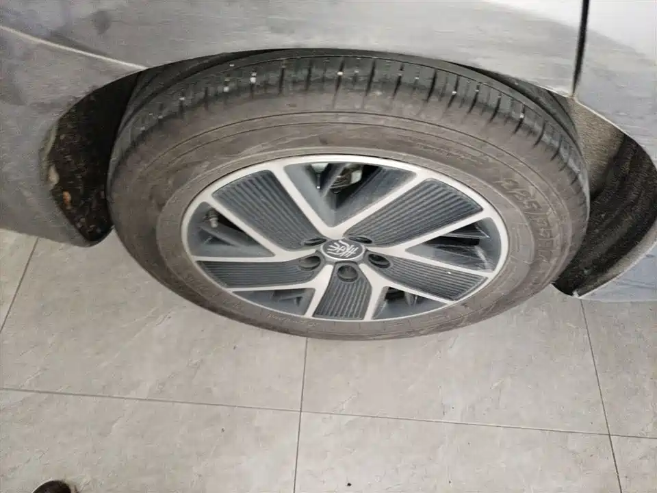 BYD Qin L