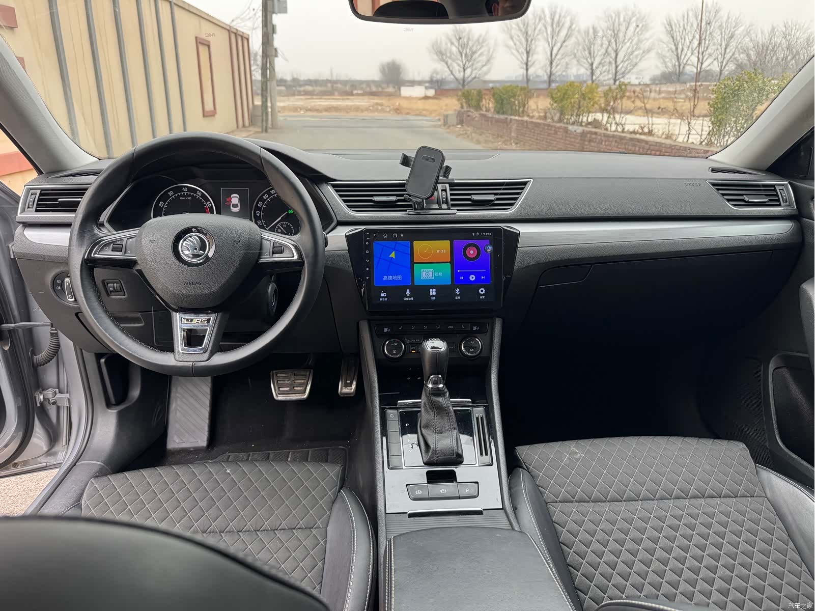 Skoda Superb, 2017 9