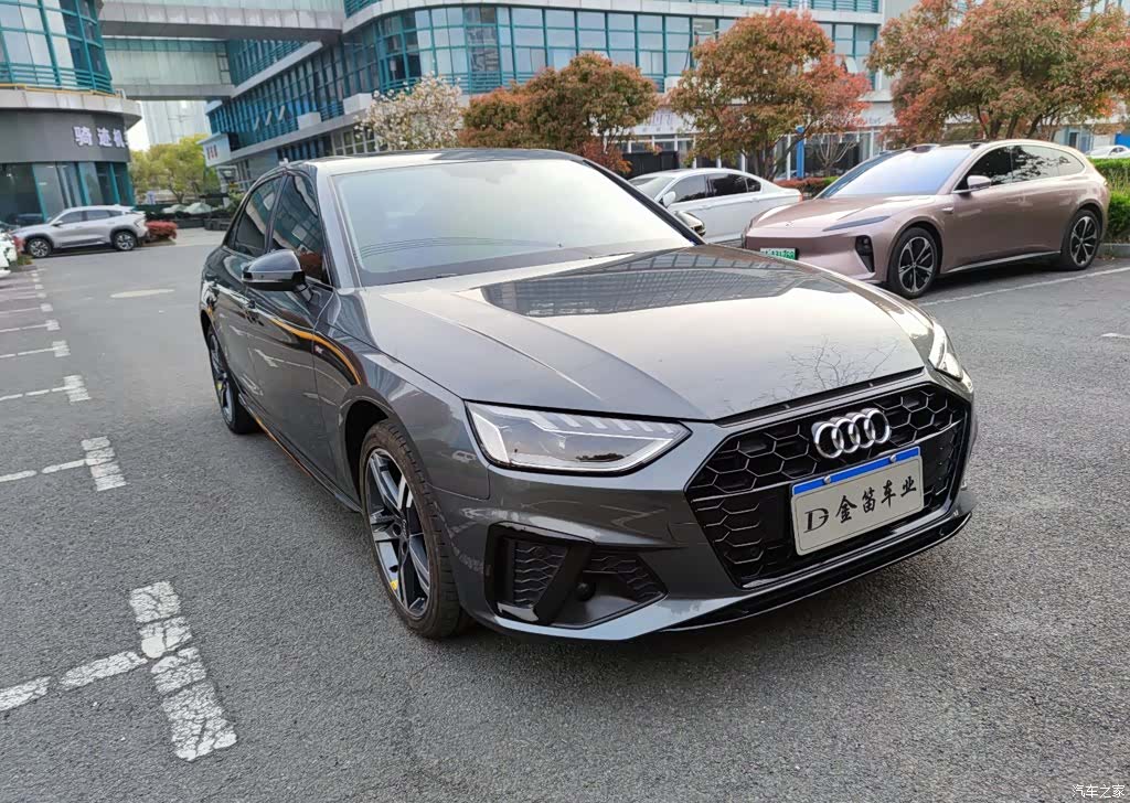 Audi A4L, 2022 3
