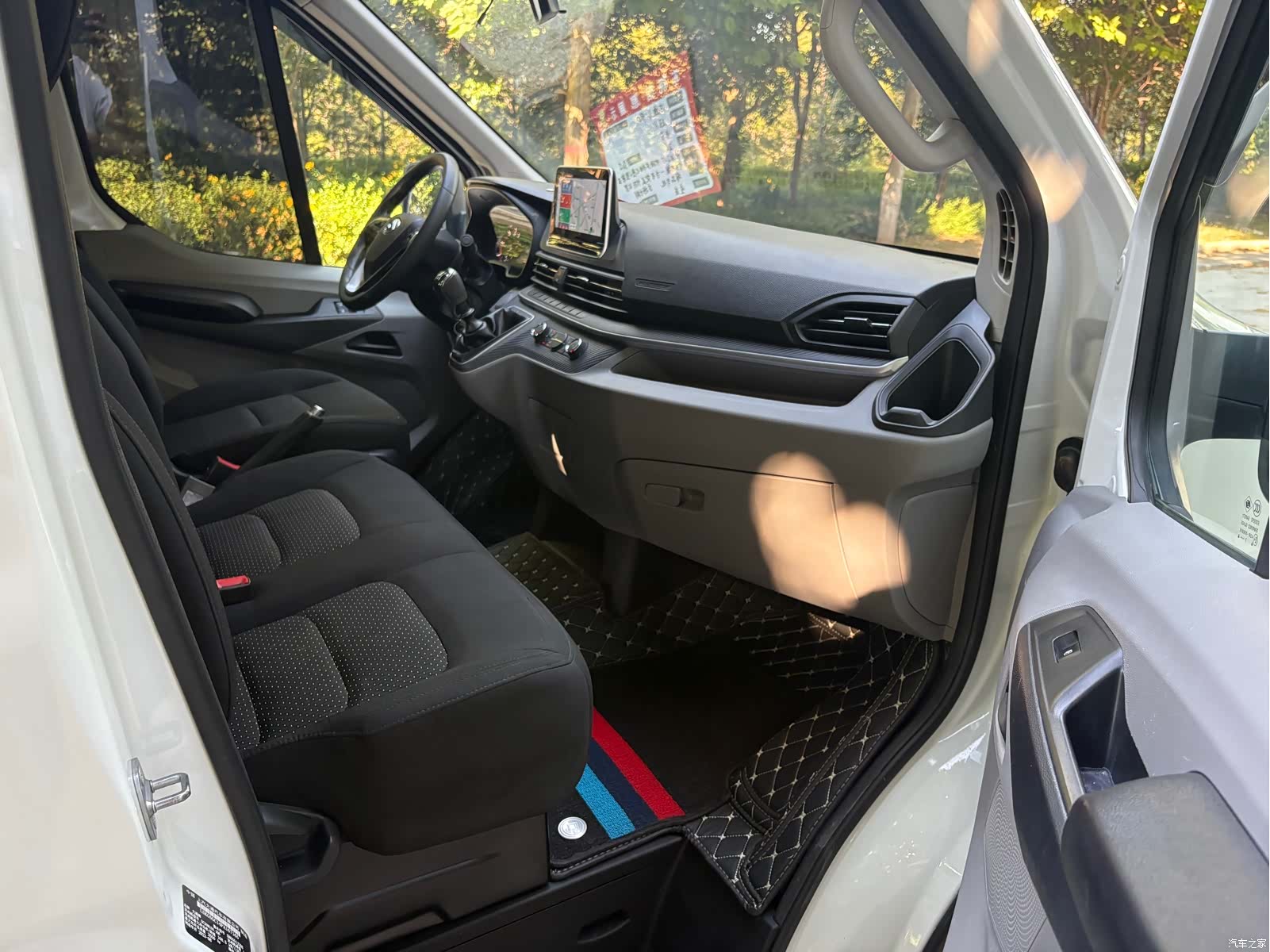 Maxus V90, 2023 10