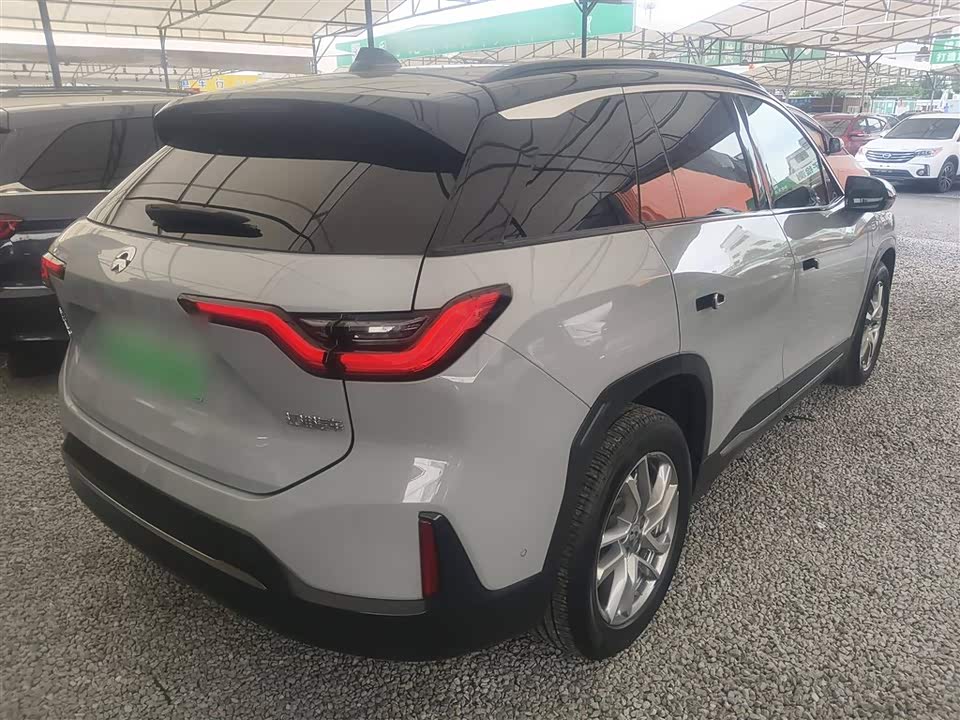 NIO ES6