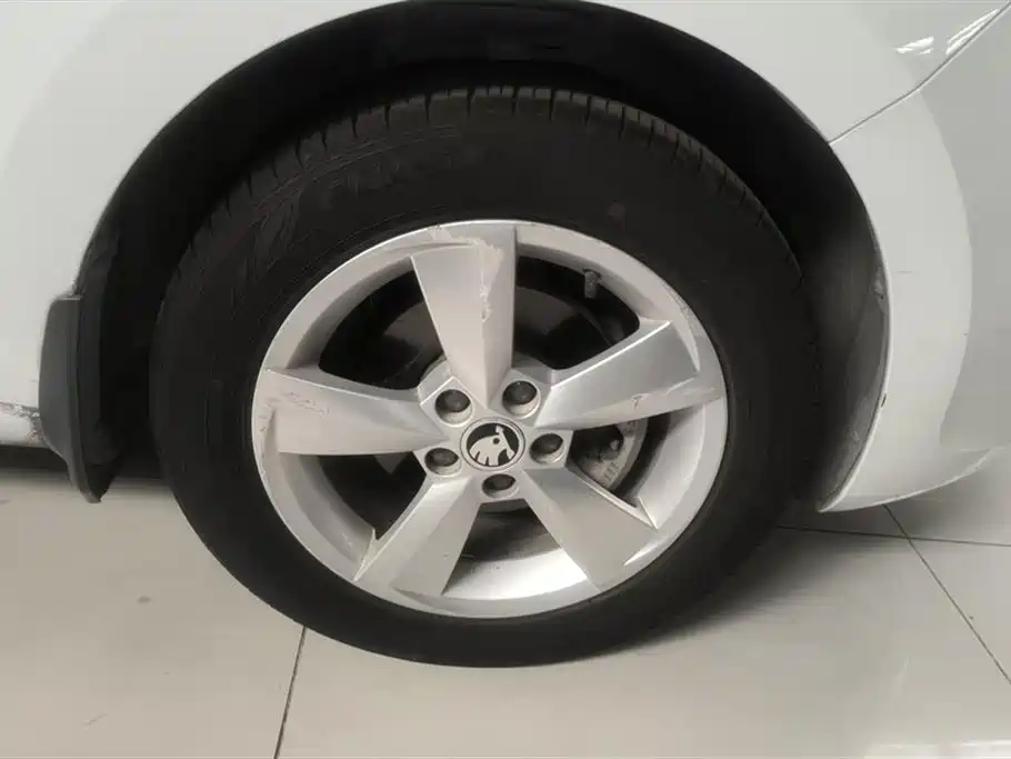 Skoda Xindong