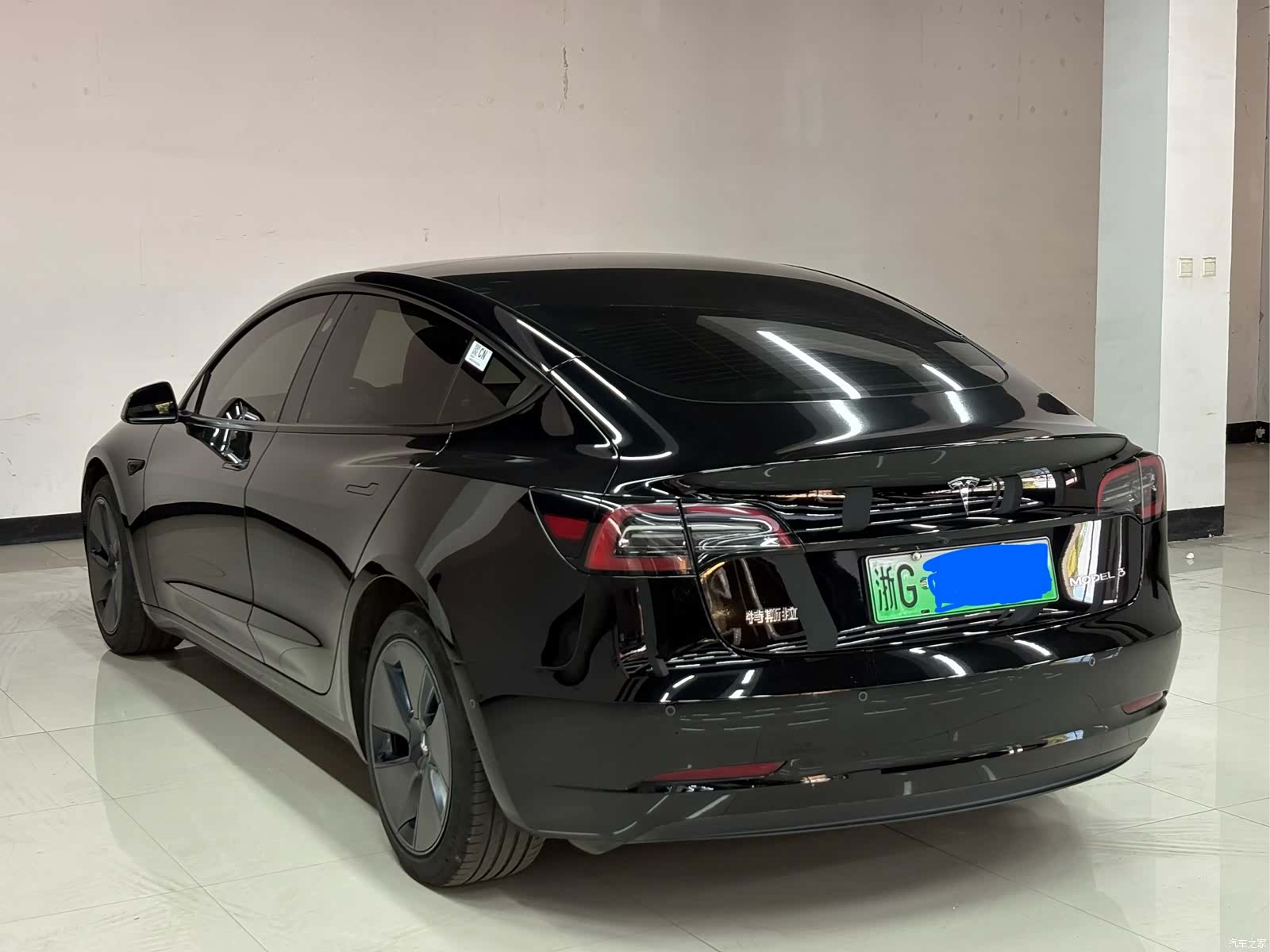 Tesla Model 3, 2023 все фото