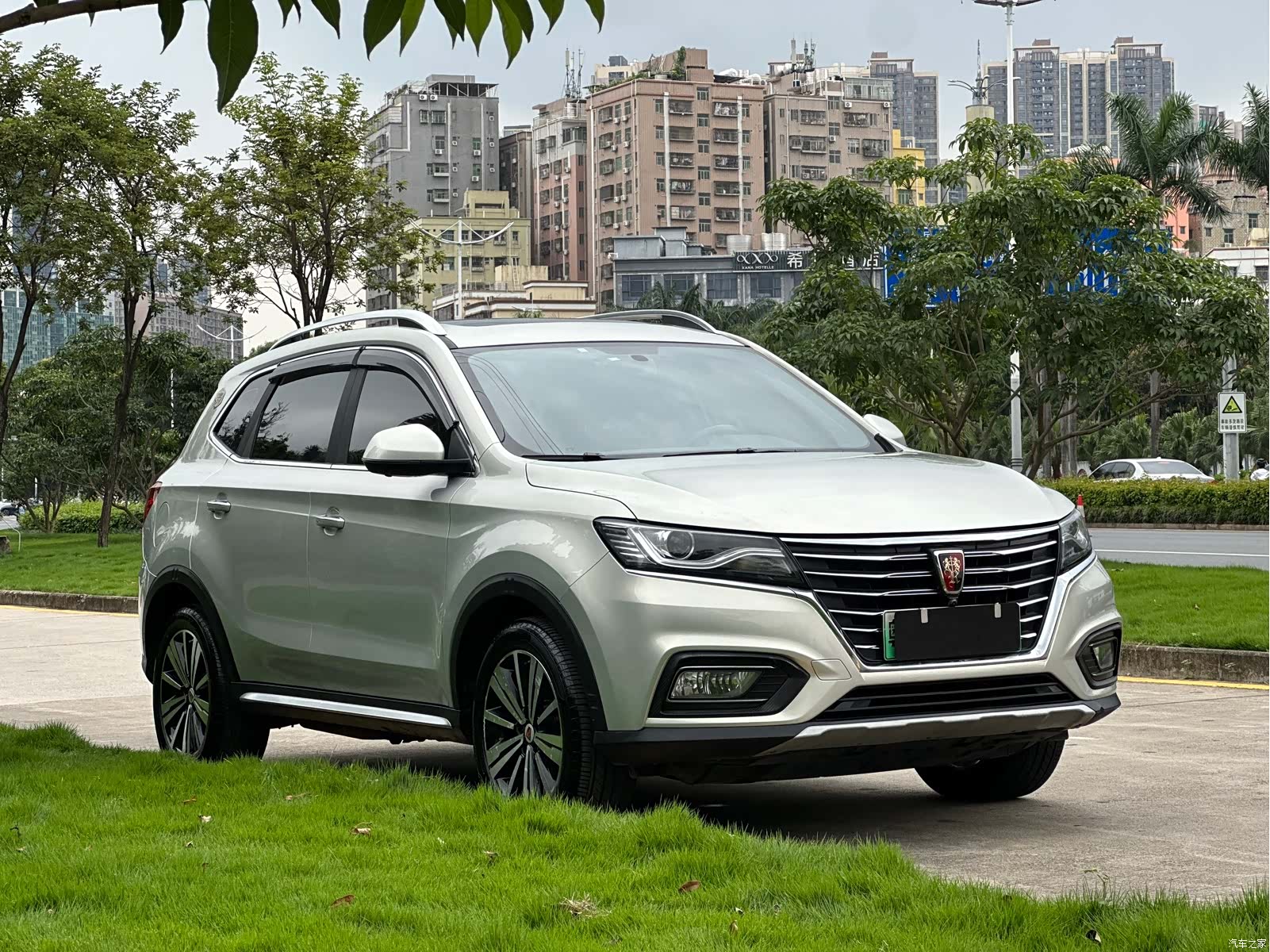 Roewe RX5, 2018 3