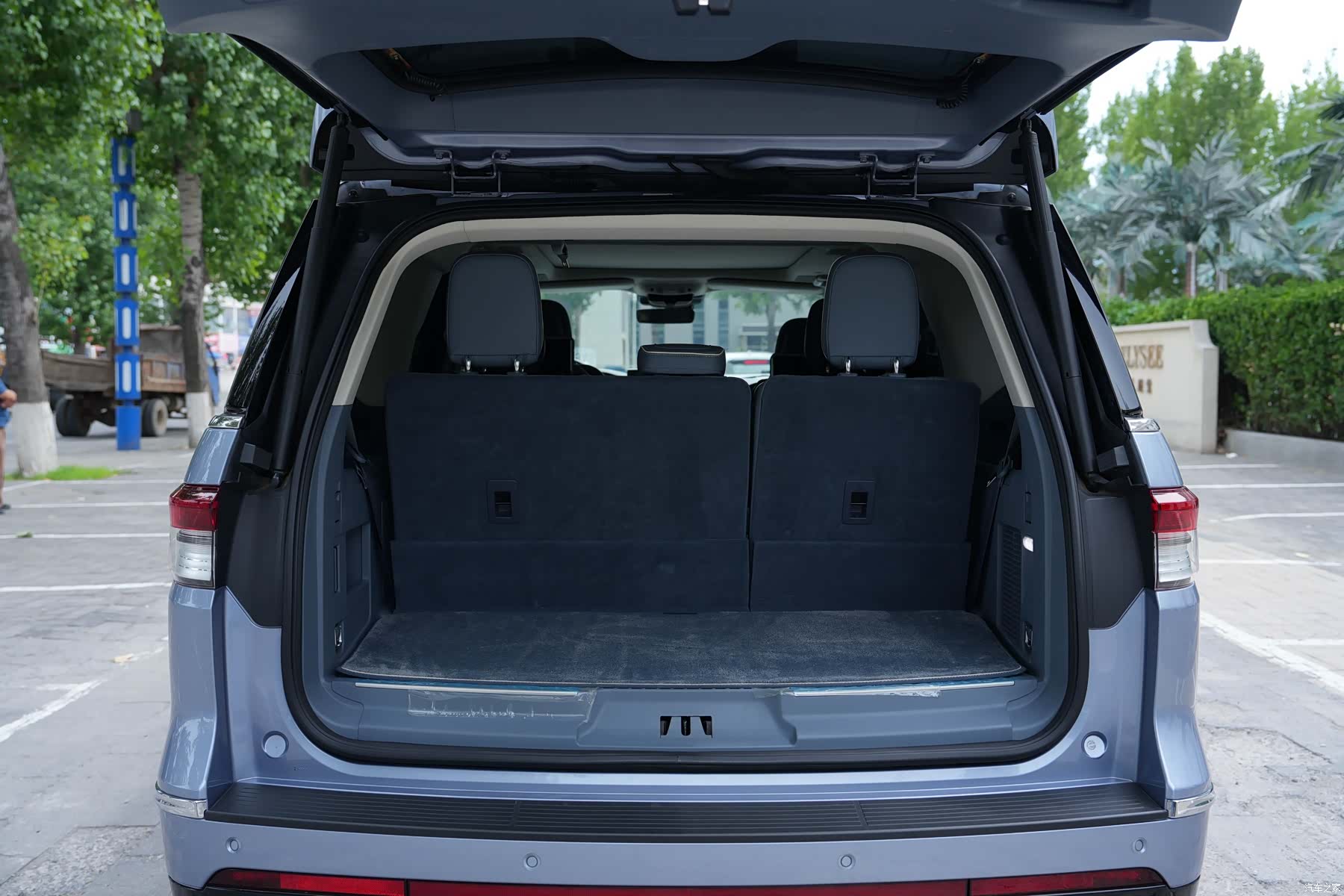 Lincoln Navigator, 2022 29