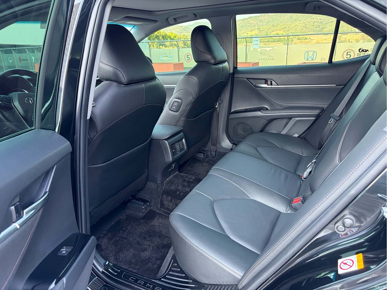 Toyota Camry, 2019 12
