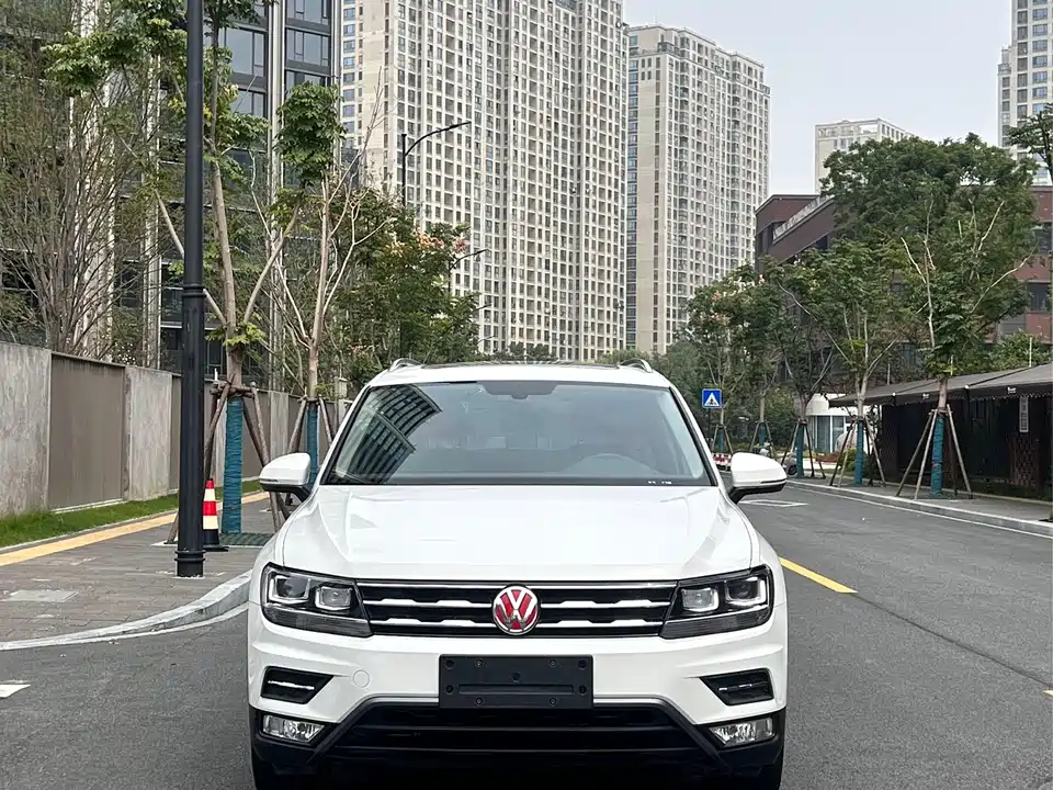 Volkswagen Tiguan L