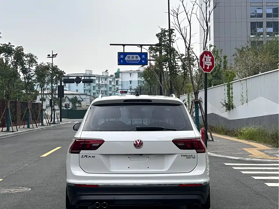 Volkswagen Tiguan L
