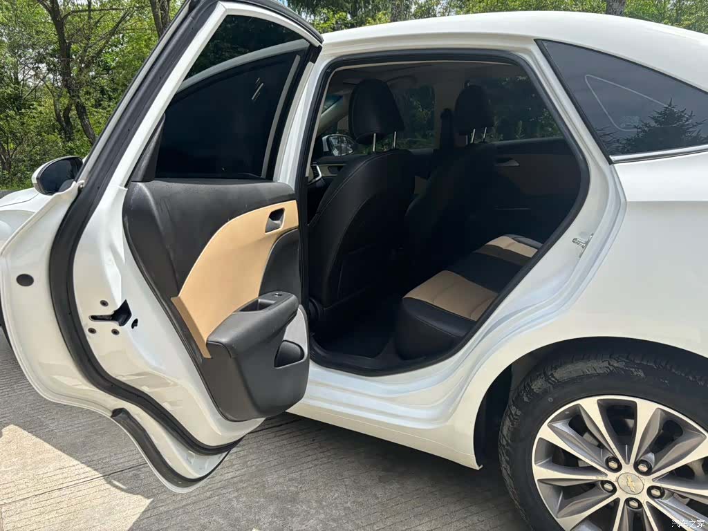 Chevrolet 320, 2022 6