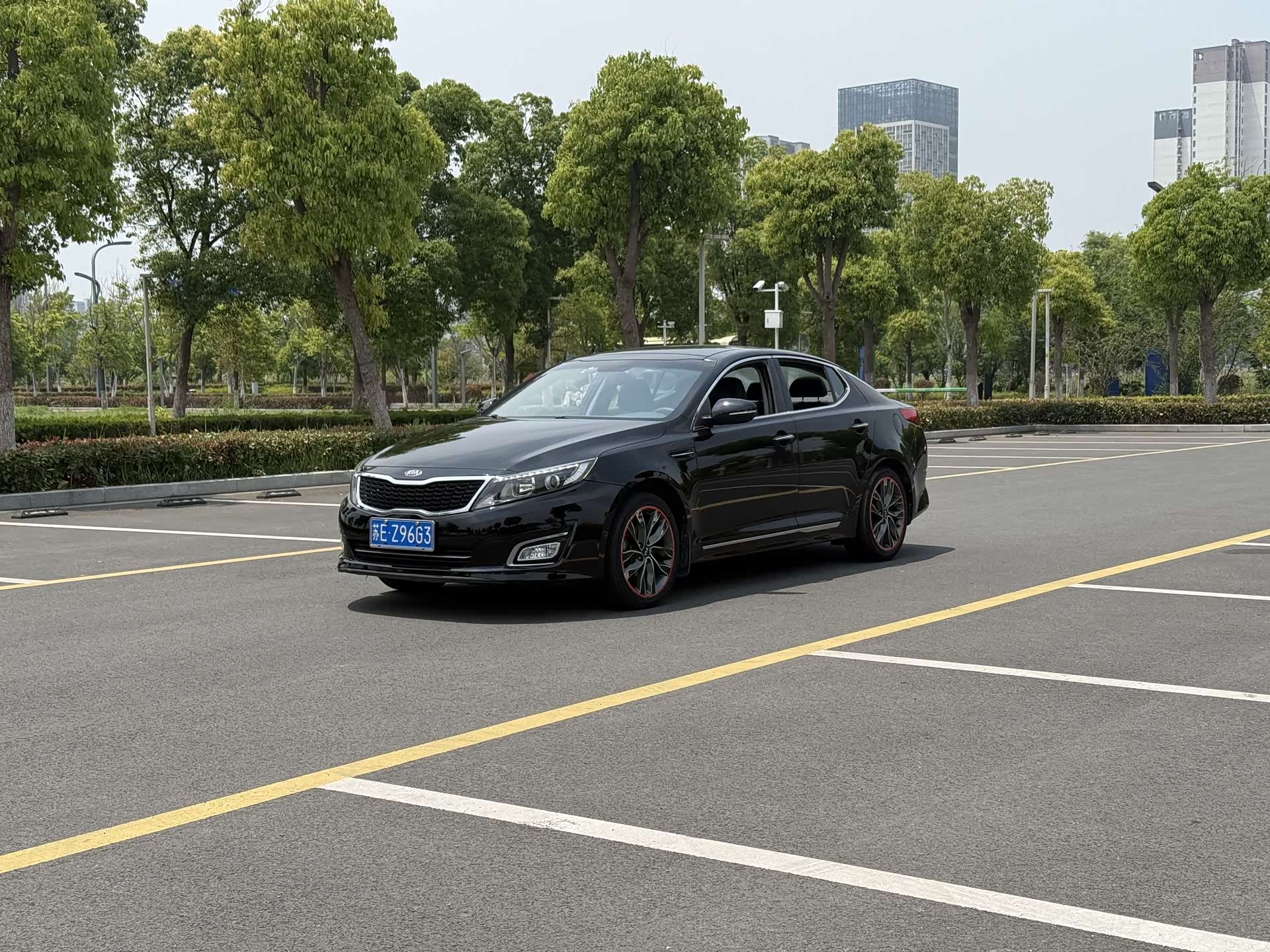Kia K5, 2014 1