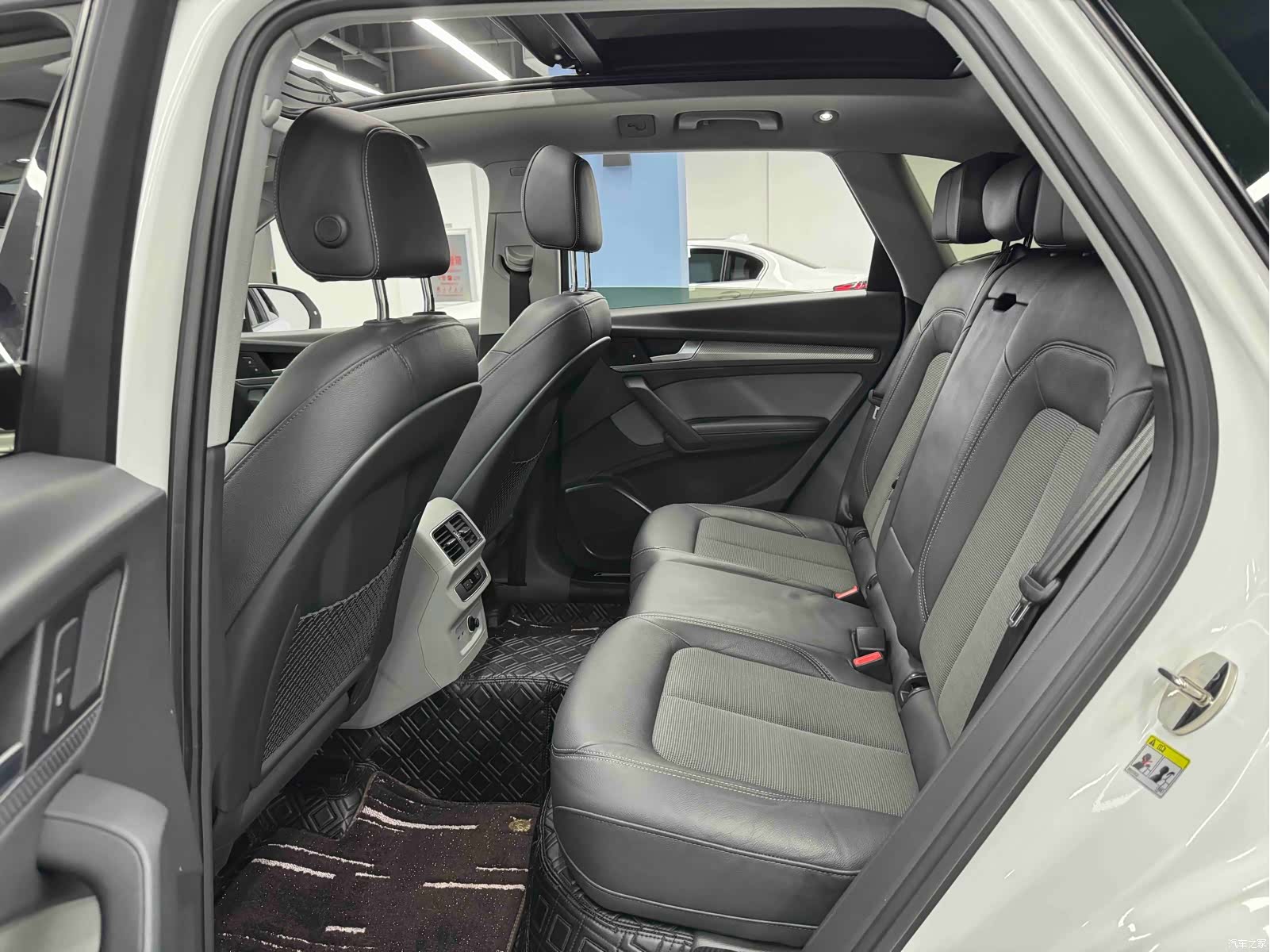 Audi Q5L, 2019 20