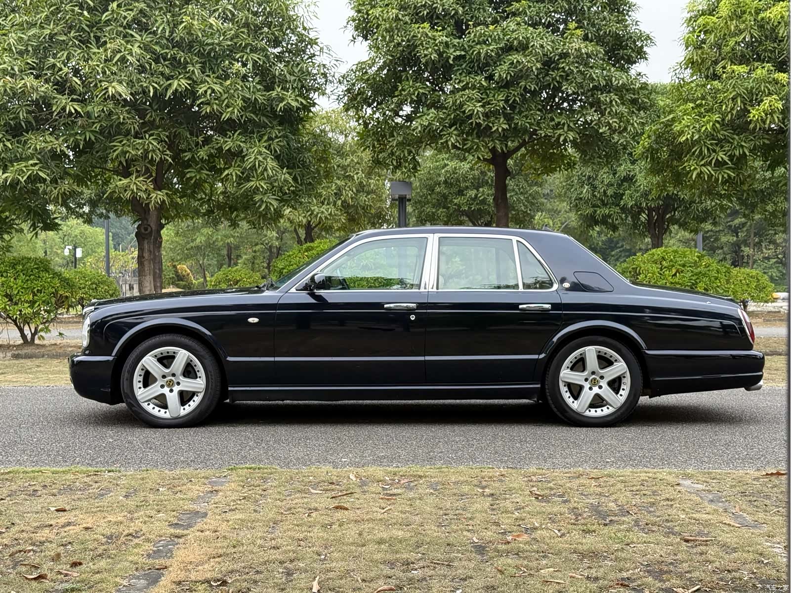 Bentley R, 2005 8