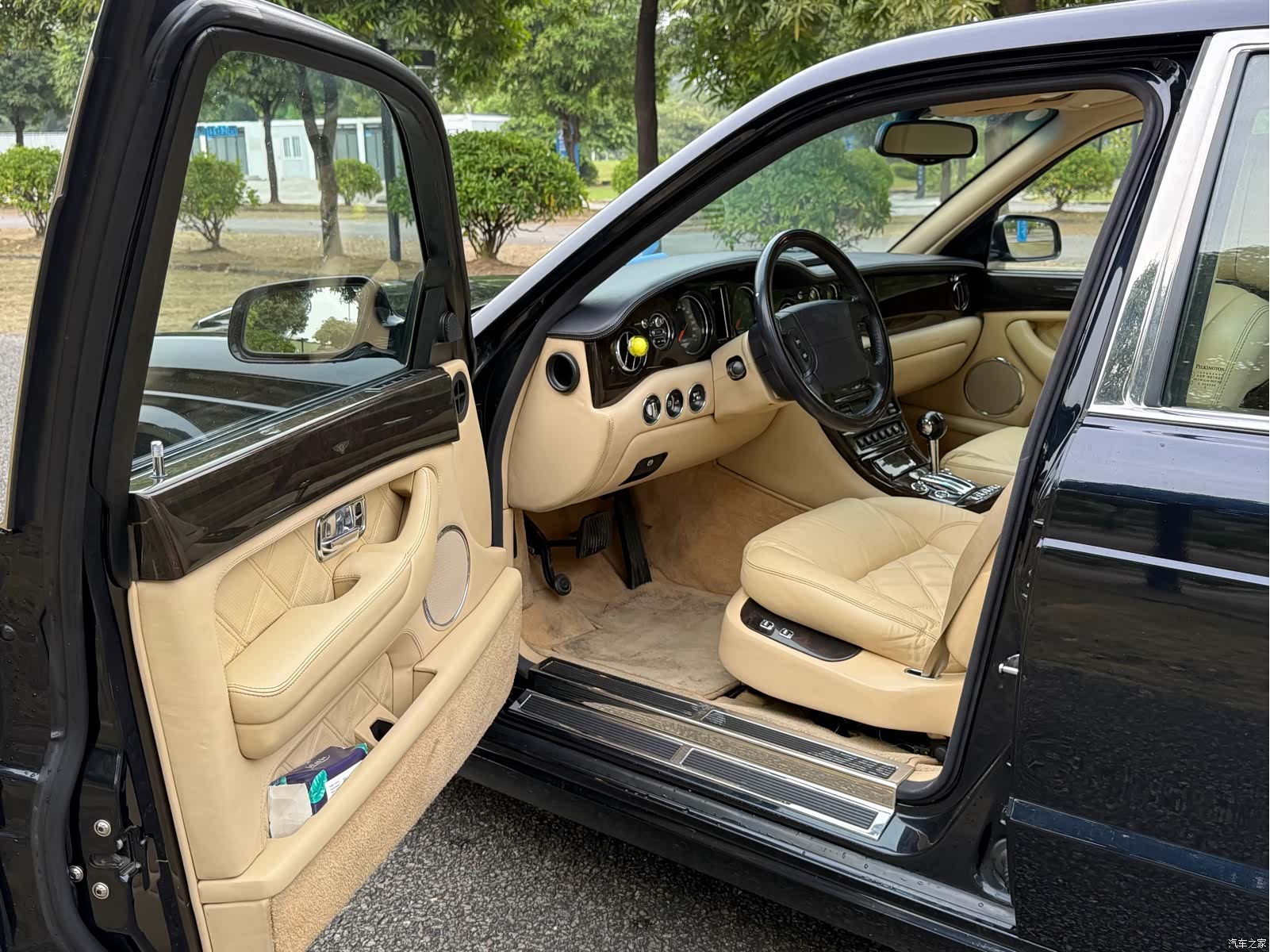 Bentley R, 2005 3