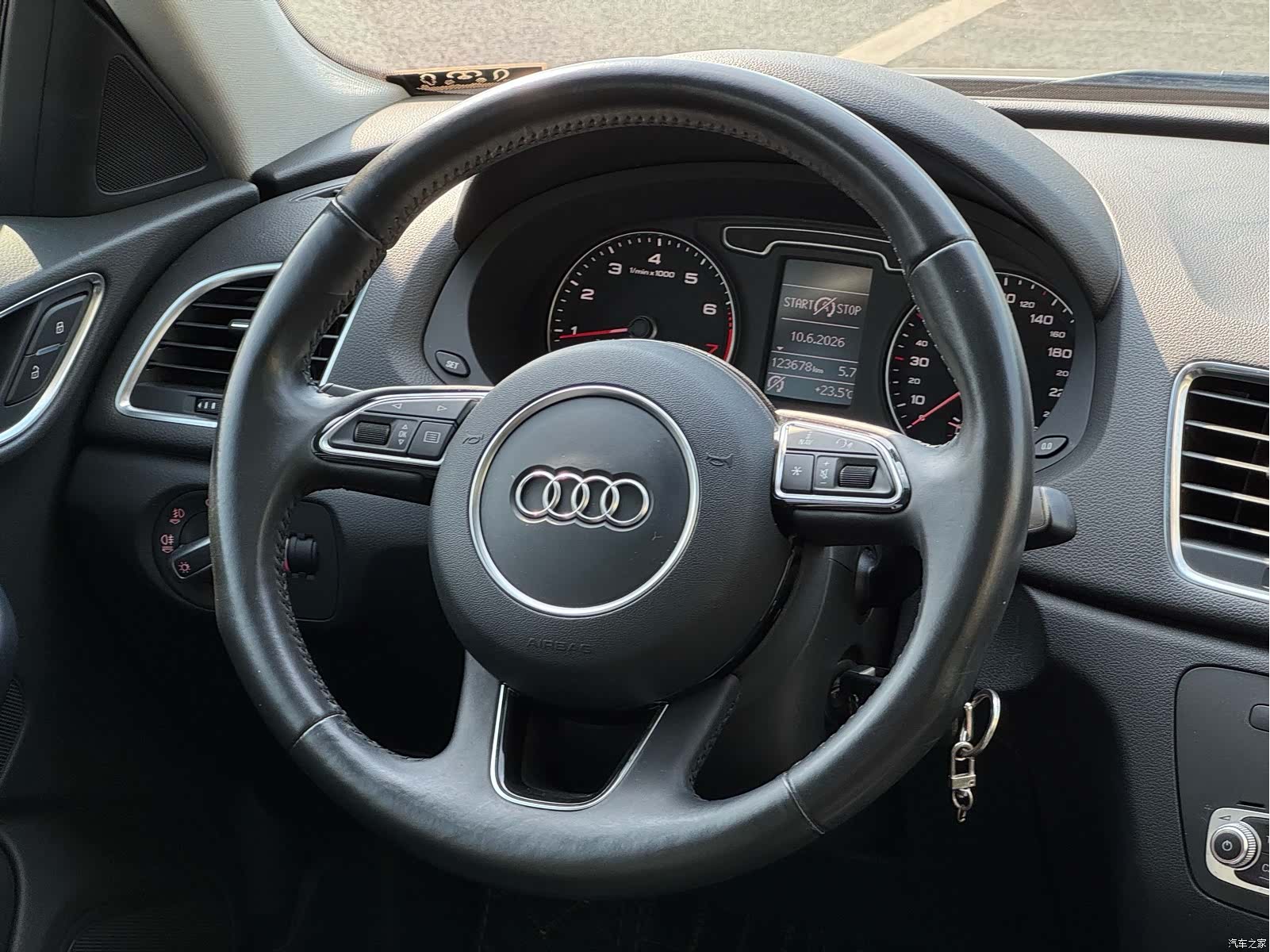 Audi Q3, 2014 8