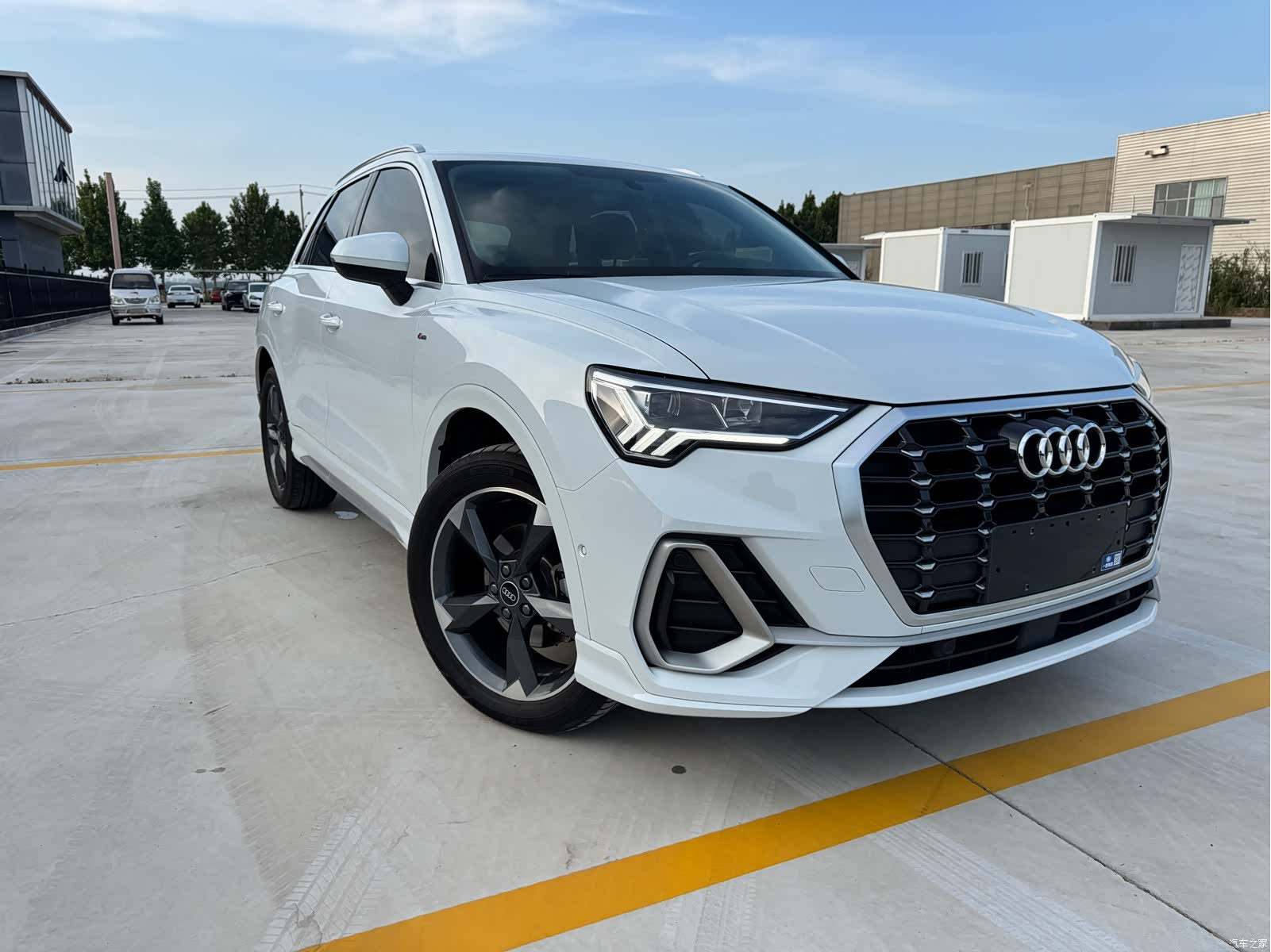 Audi Q3, 2022 3