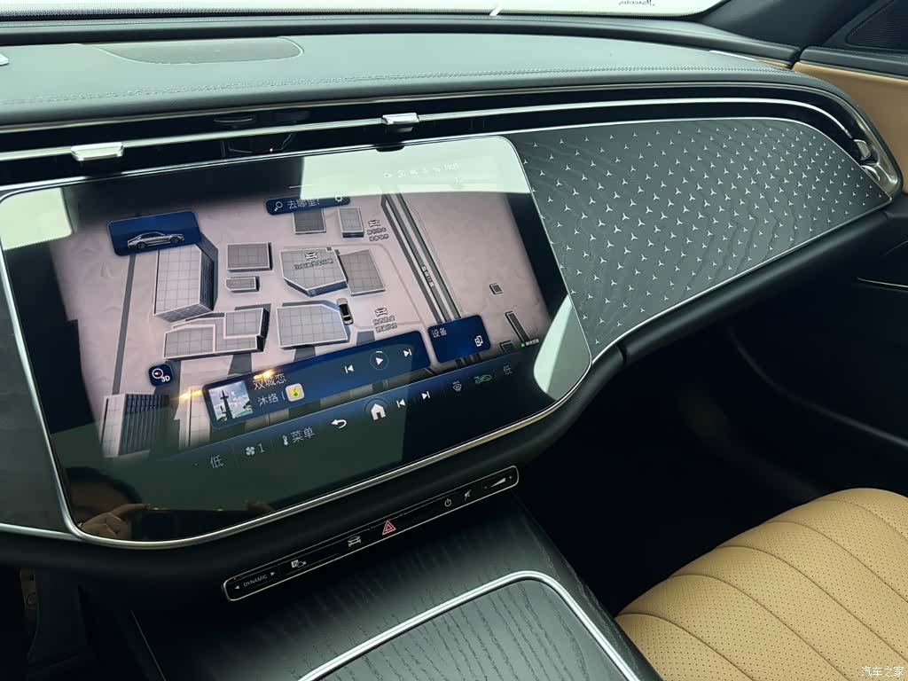 Mercedes-Benz E-Class, 2025 12