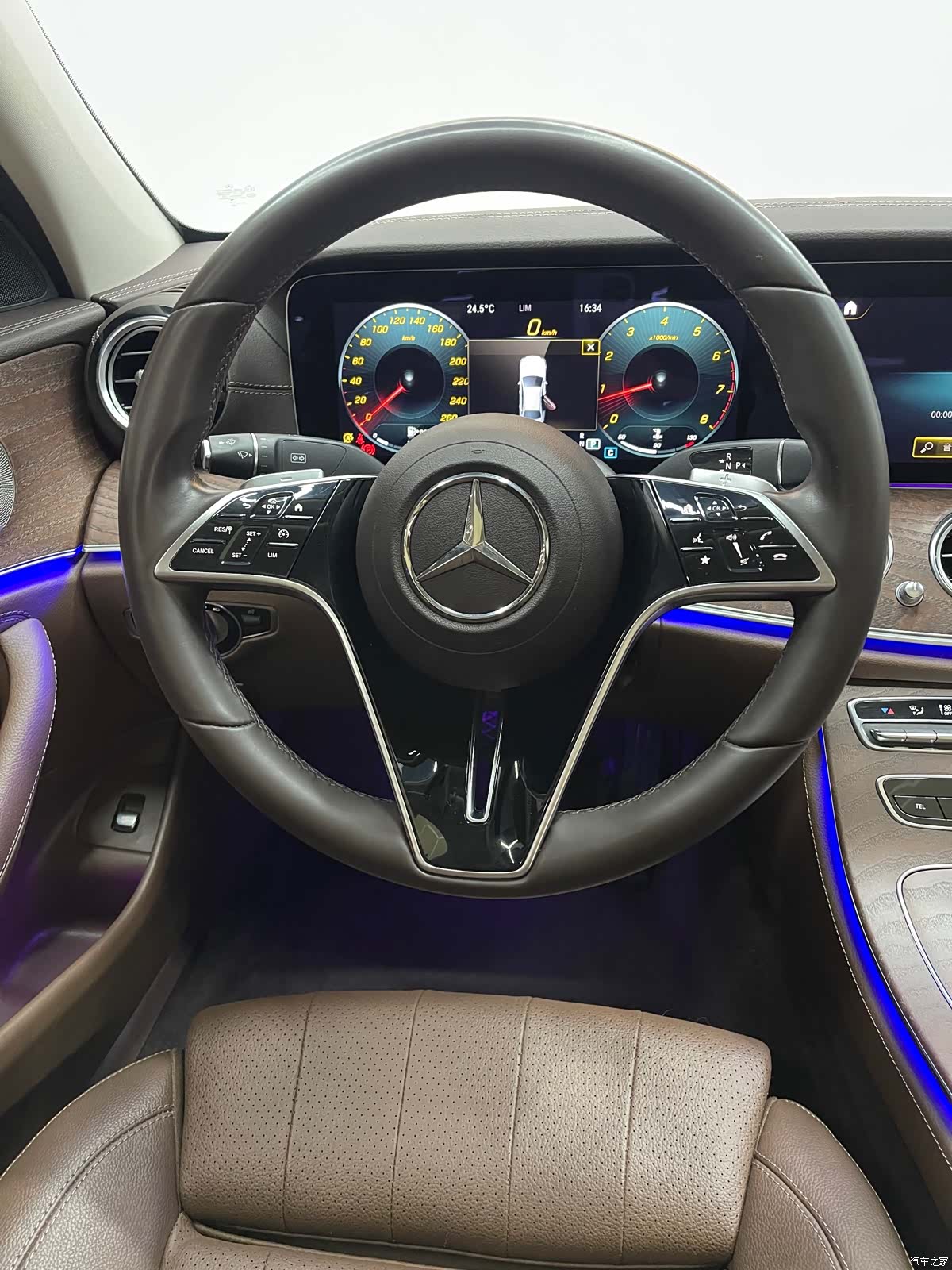 Mercedes-Benz E-Class, 2022 4