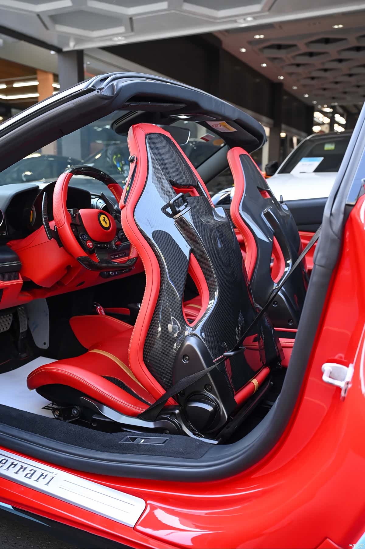 Ferrari F8, 2022 11