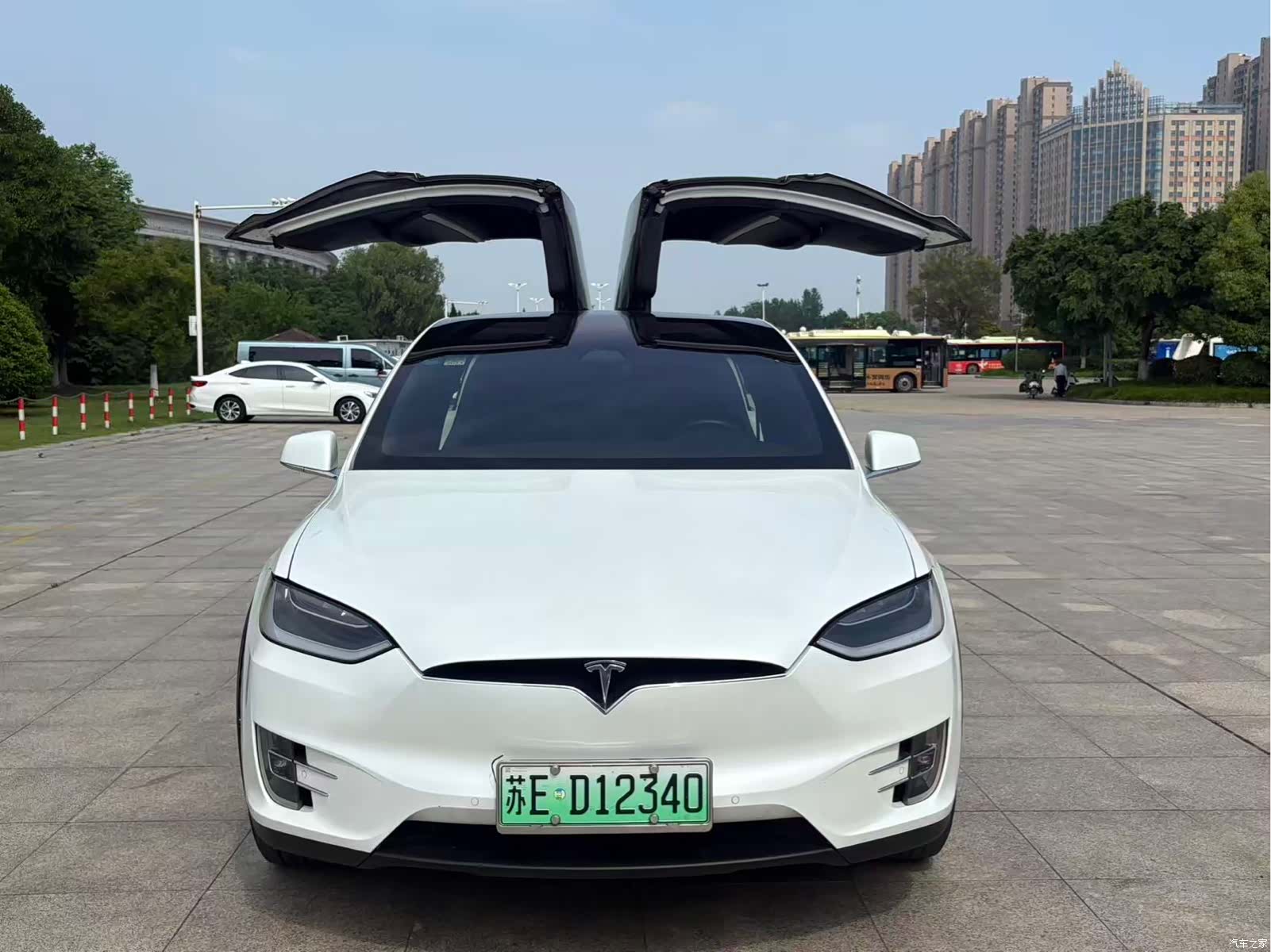 Tesla Model X, 2019 3