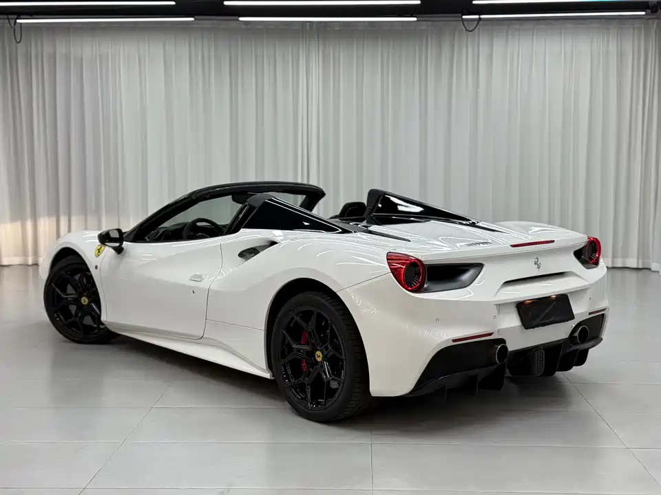 Ferrari 488