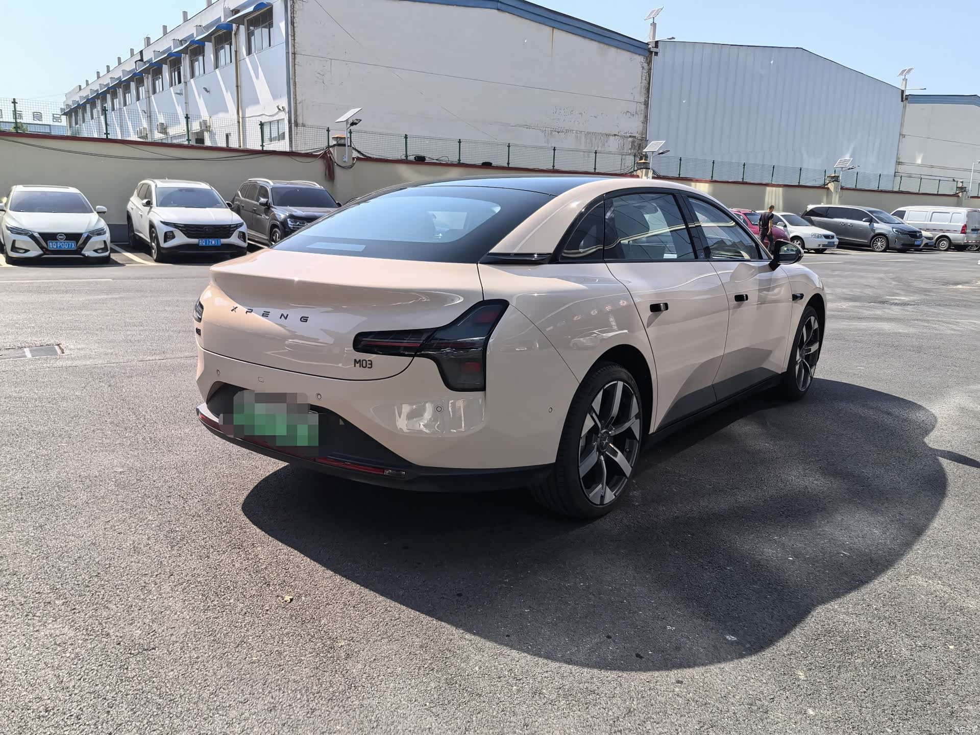 Xpeng Mona M03, 2025 4