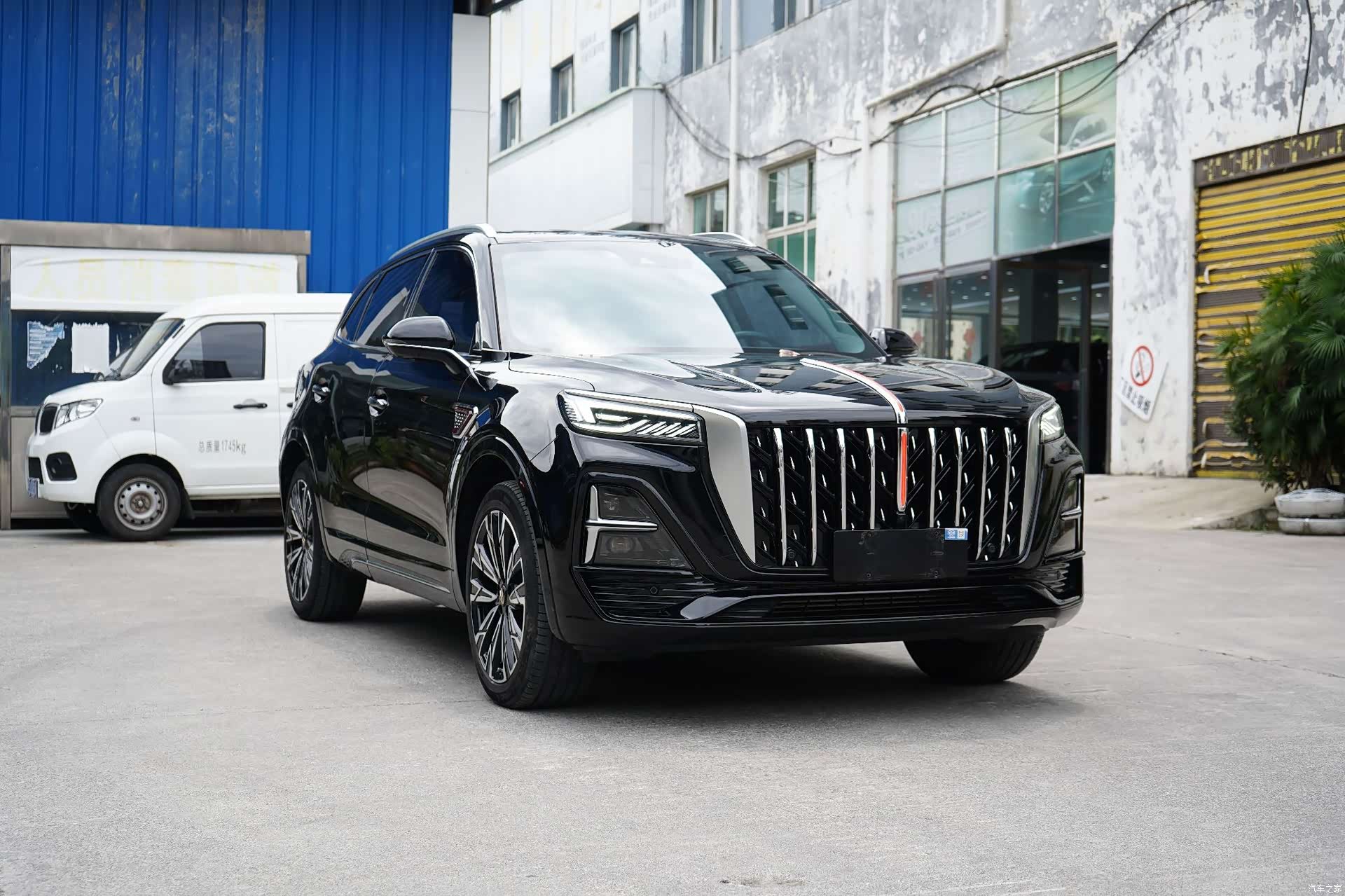 Hongqi HS5, 2024 3