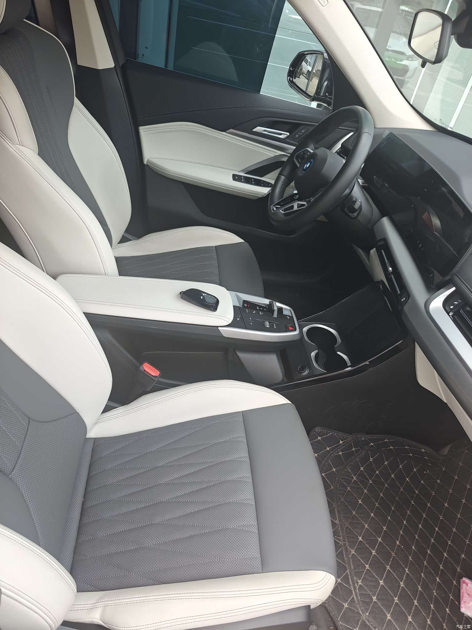 BMW iX1, 2026 7