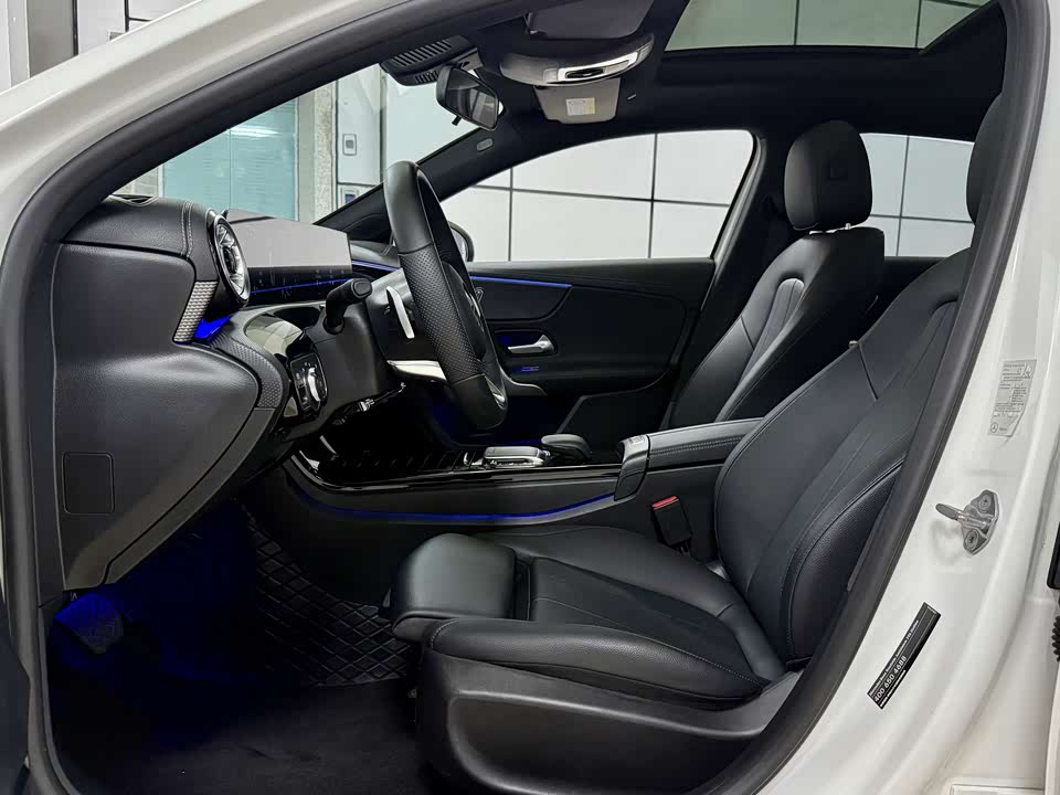 Mercedes-Benz Class A Mercedes-Benz Class A