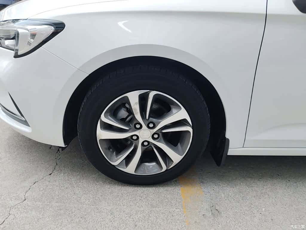 Buick Verano, 2020 23