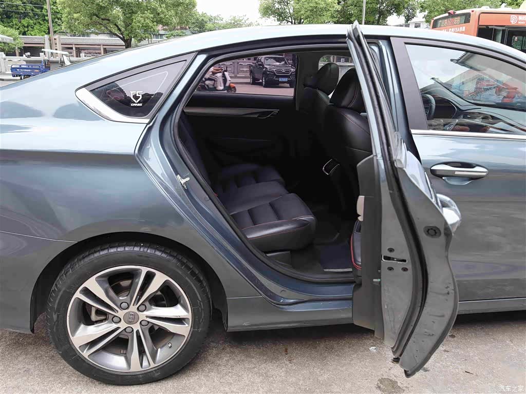 Geely Binray, 2019 6