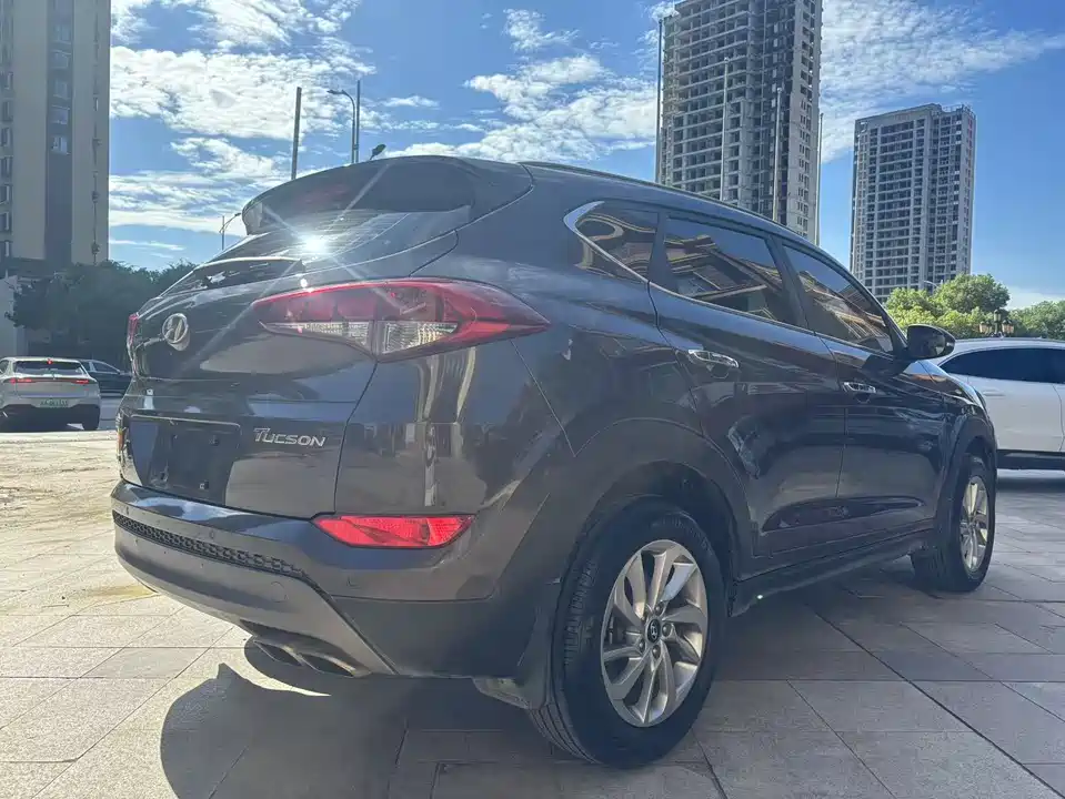 Hyundai Tucson