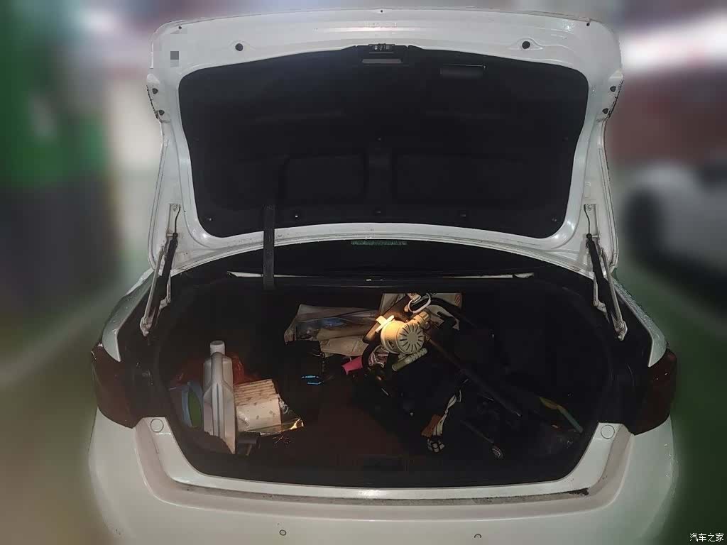 Toyota Crown, 2015 16