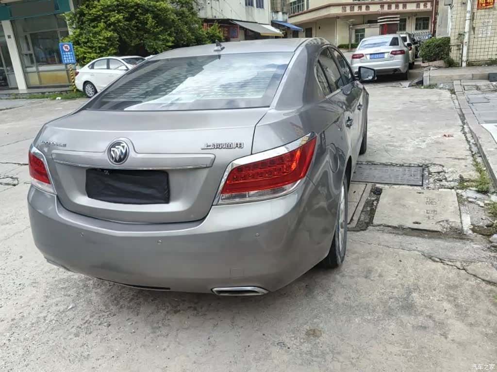 Buick LaCrosse, 2010 9