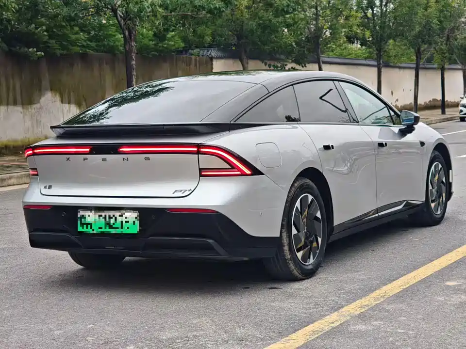 XPENG P7+
