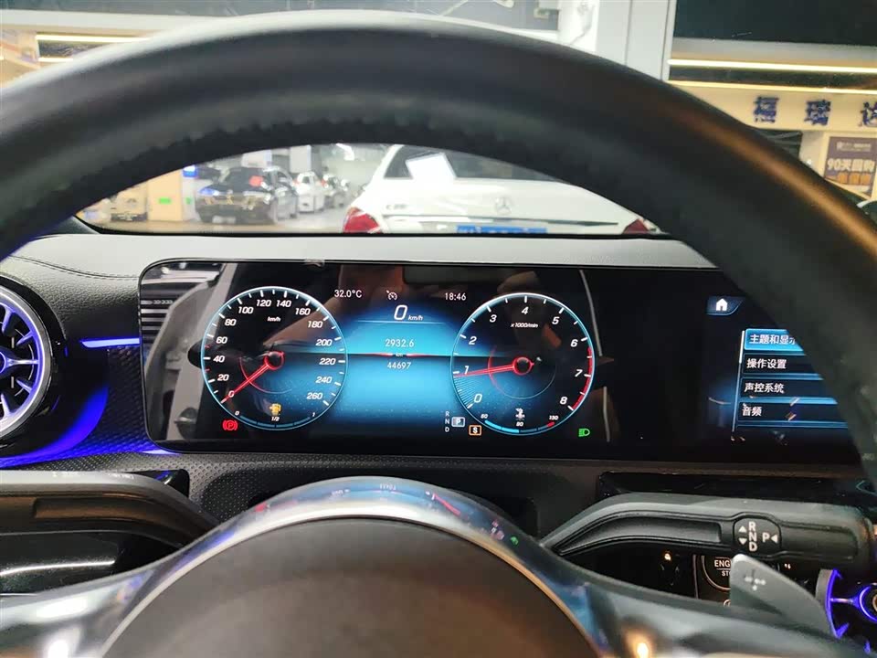 Mercedes-Benz Class A Mercedes-Benz Class A