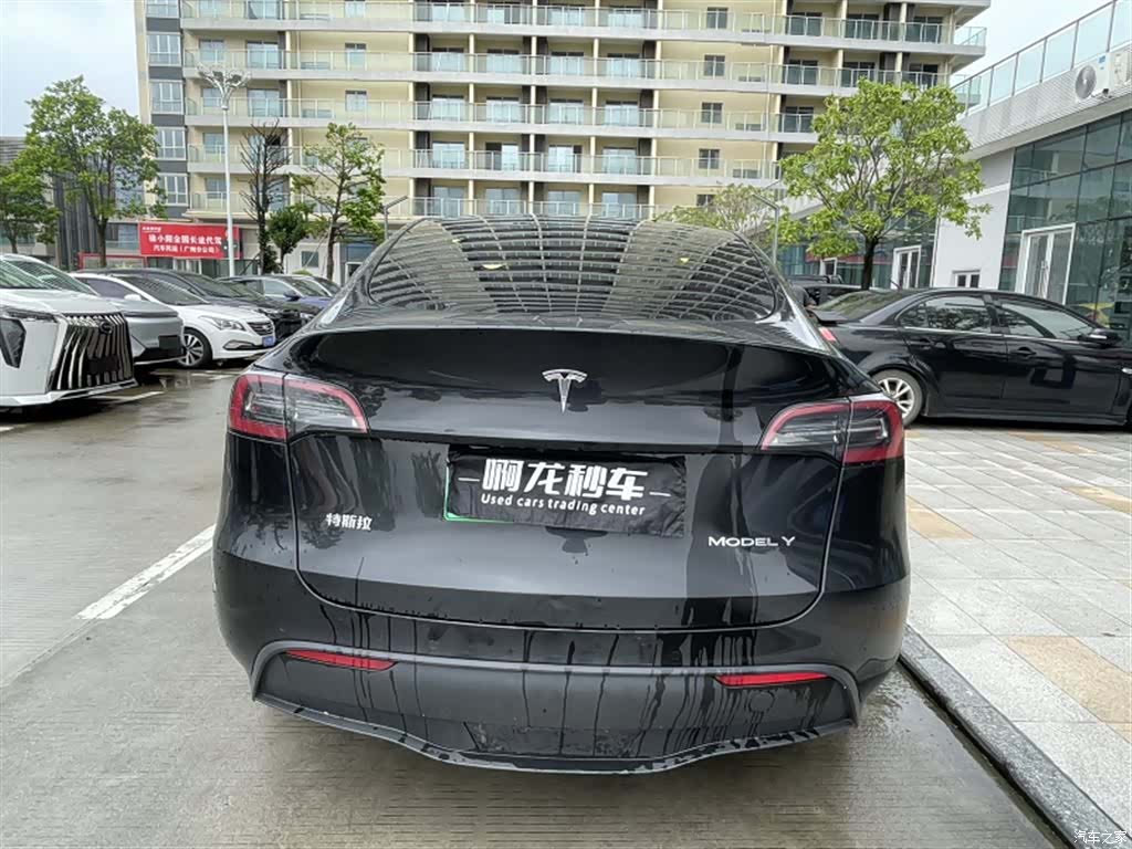 Tesla Model Y, 2023 8