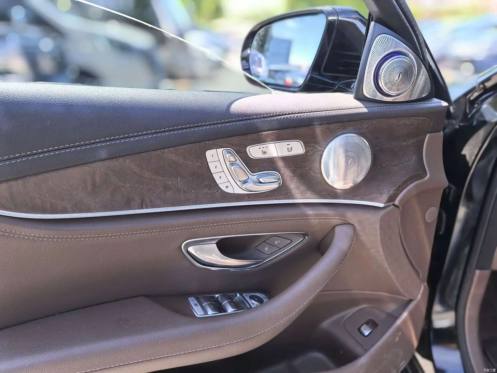Mercedes-Benz E-Class, 2019 14
