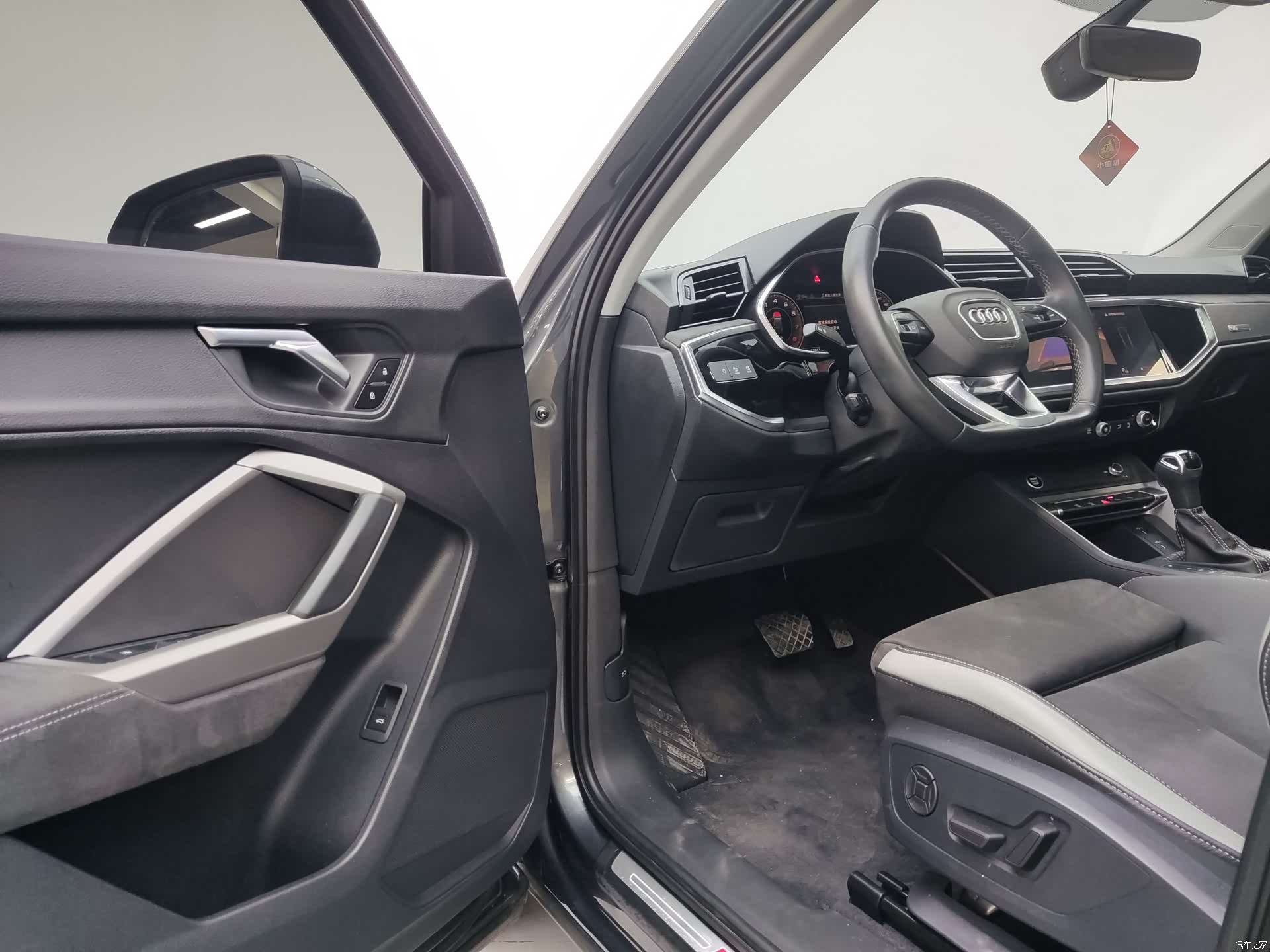 Audi Q3, 2023 7