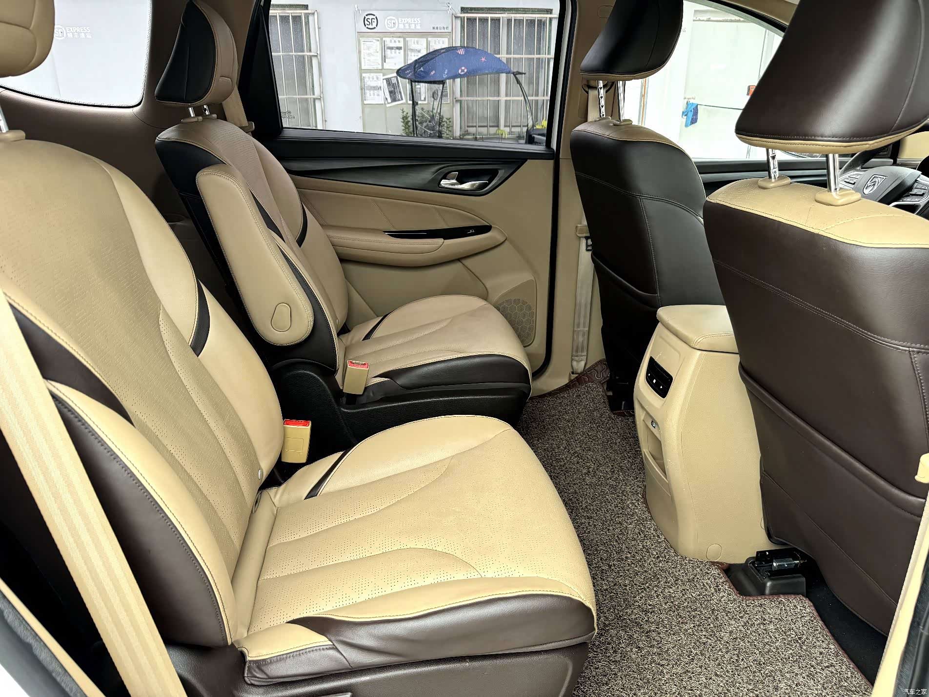 Wuling 730, 2017 10