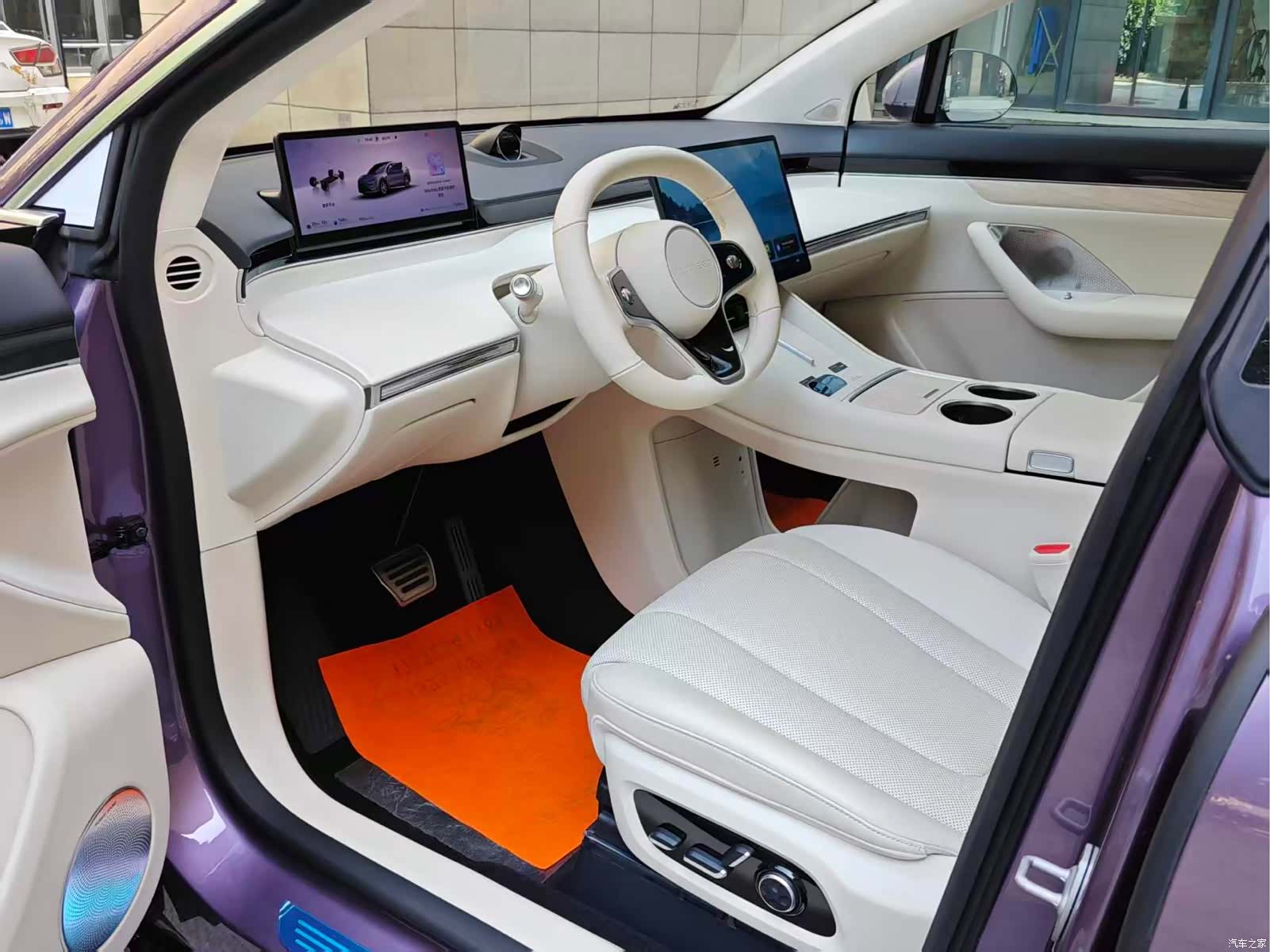 Luxeed R7, 2025 8