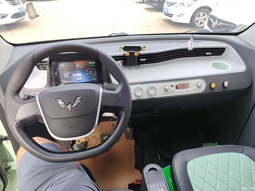 Wuling MINIEV, 2021 10