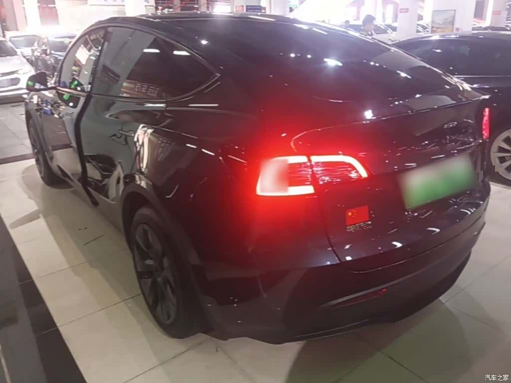 Tesla Model Y, 2024 все фото