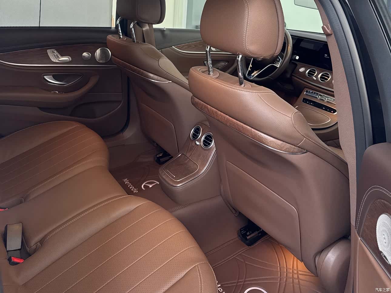 Mercedes-Benz E-Class, 2023 6