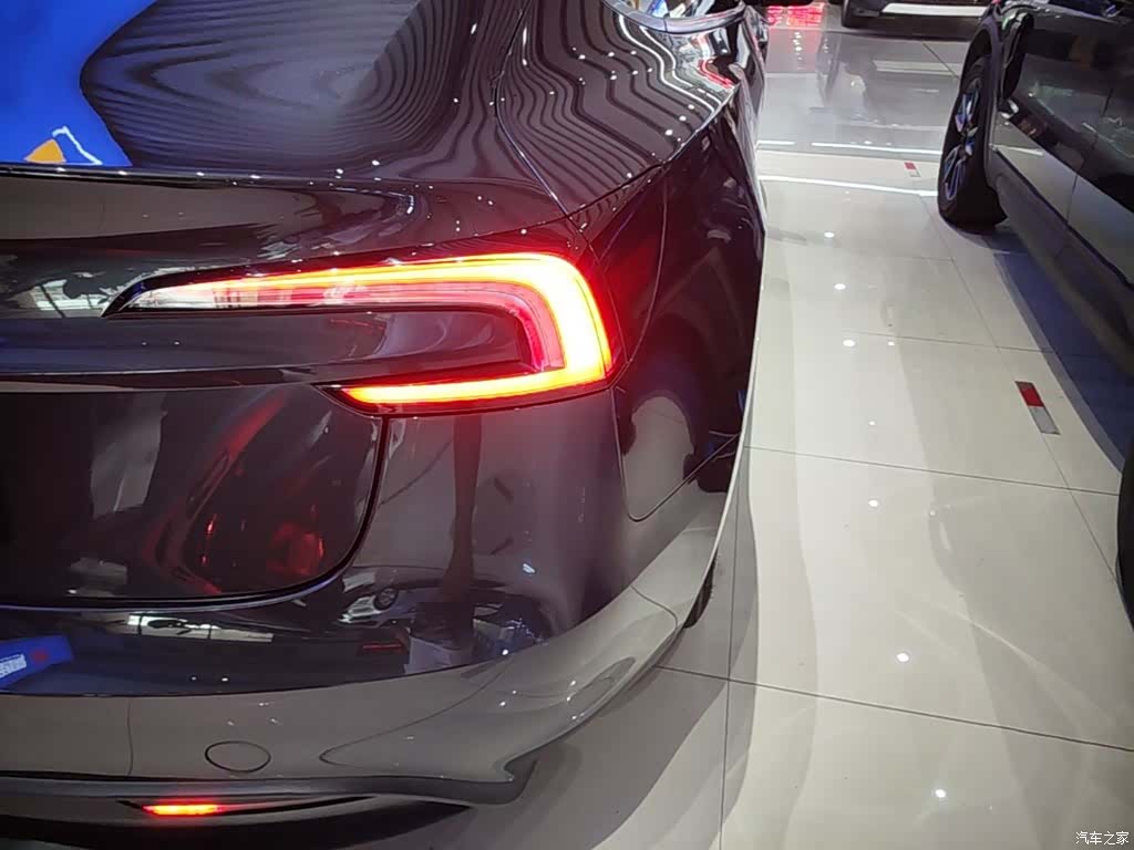 Tesla Model 3, 2024 8