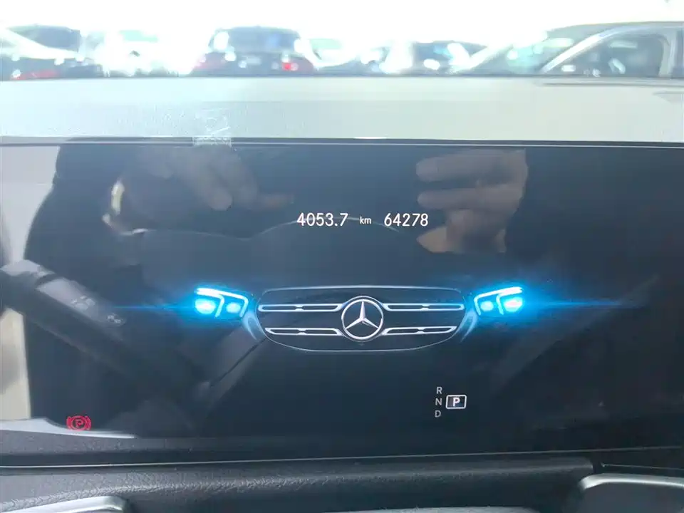 Mercedes-Benz GLB Mercedes-Benz GLB