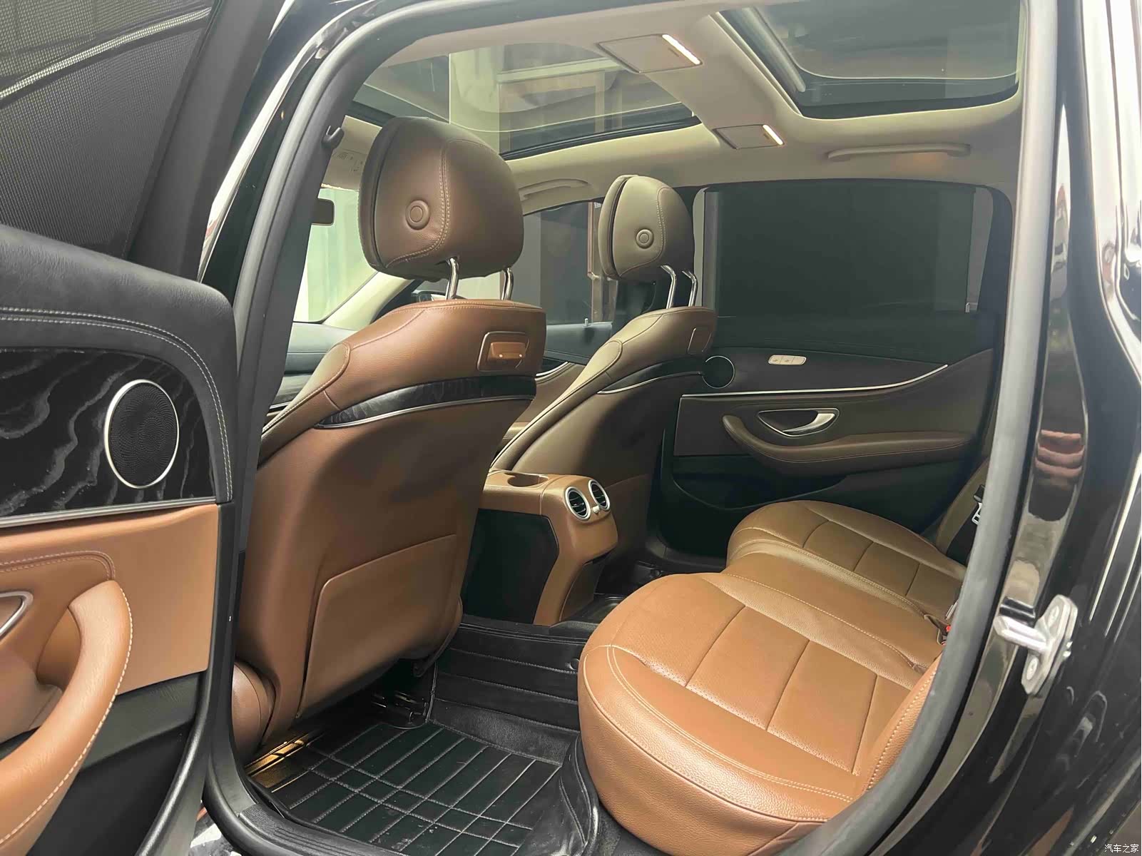 Mercedes-Benz E-Class, 2018 10