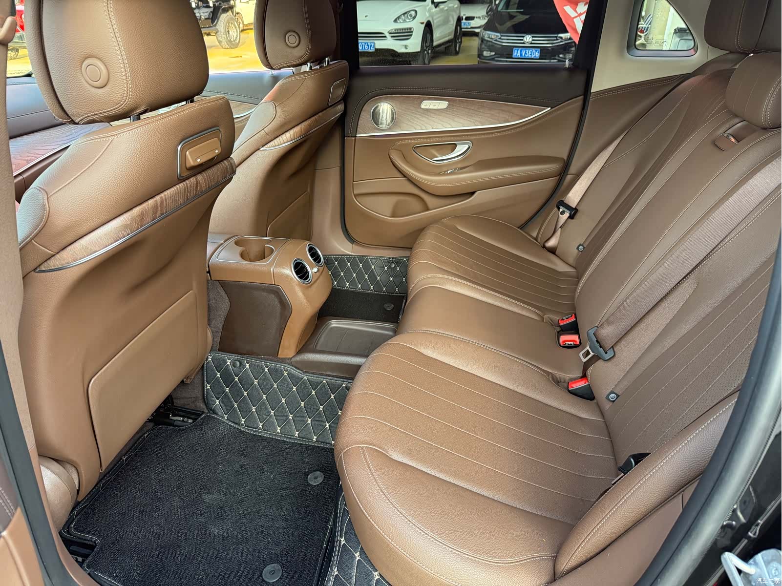 Mercedes-Benz E-Class, 2019 16